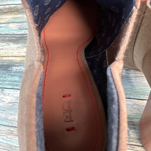 Ellen Degeneres Mahoney Chelsea Bootie Womens 10M Gray Leather High Heel Ladies - Picture 4 of 12